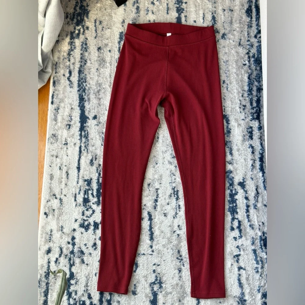 ALO Yoga Ribbed Leggings in Deep Red
